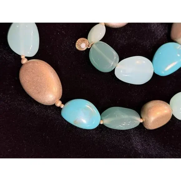 JONES of NEW YORK, JNY, Necklace & Bracelet Set, Gold Tone Chain & Stones - Picture 6 of 11